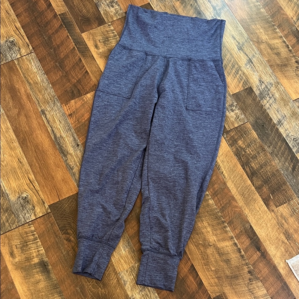 Offline by aerie maternity joggers
